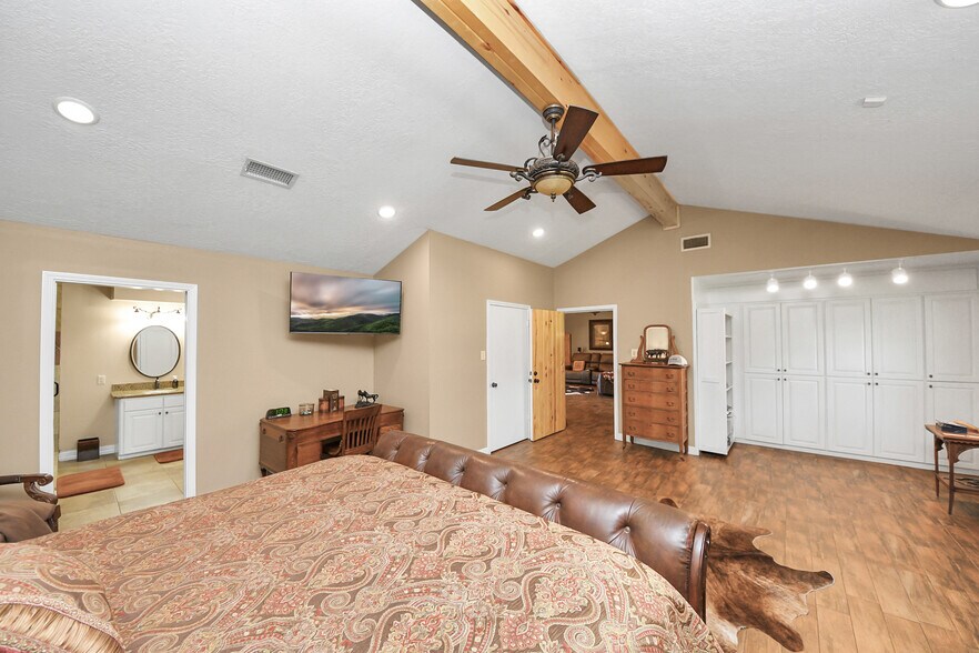 More Photos Of 16076 Highway 105, Cleveland Land For Sale