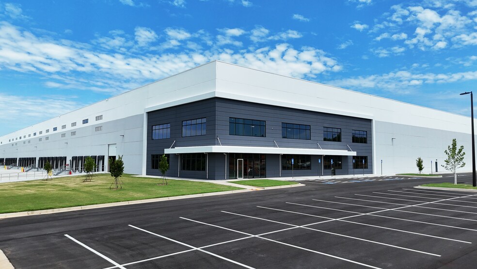 Primary Photo Of 1365 E Hightower Trl, Social Circle Unknown For Lease