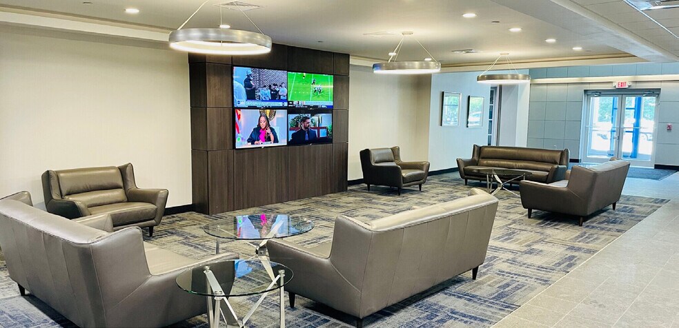 More Photos Of 35 Parkwood Dr, Hopkinton Office For Lease
