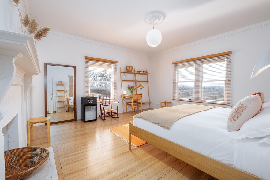 More Photos Of 10 Old Route 9, Staatsburg Hotel For Sale