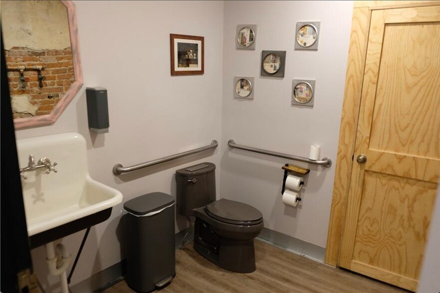 More Photos Of 1000 Tinsman Ave, Trenton Freestanding For Sale