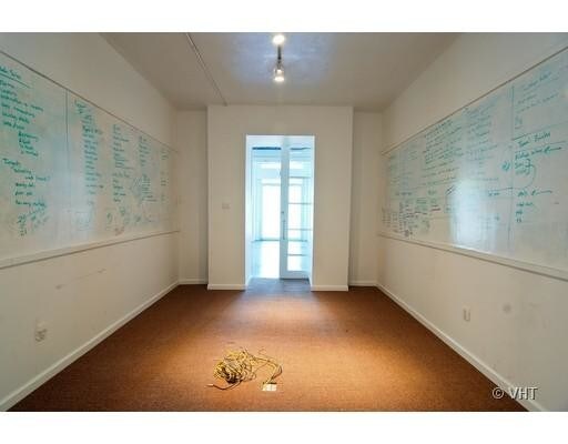 More Photos Of 1927 N Milwaukee Ave, Chicago Office For Lease