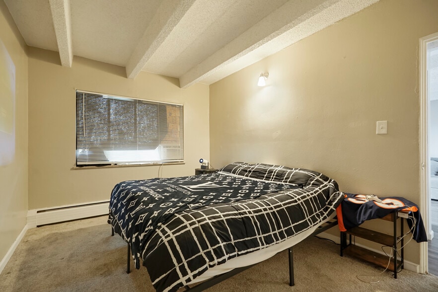 More Photos Of 7300-7310 W 10th Ave, Lakewood Apartments For Sale
