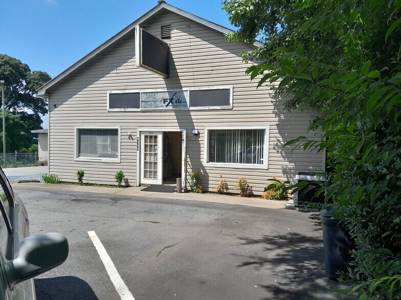 More Photos Of 9135 S Main St, Jonesboro Light Manufacturing For Sale