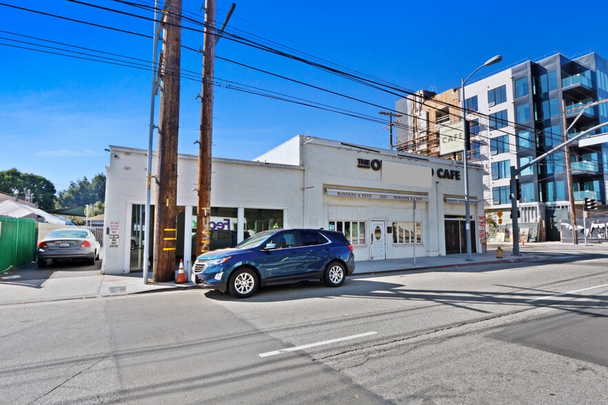 More Photos Of 3601 Overland Ave, Los Angeles Restaurant For Lease