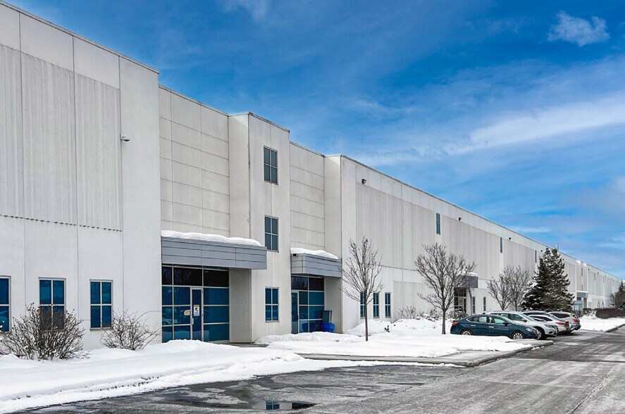 More Photos Of 99 Savannah Oaks Dr, Brantford Distribution For Lease