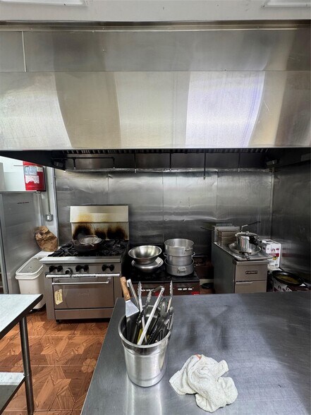 More Photos Of 324 S Columbus Ave, Mount Vernon Storefront Retail Office For Lease