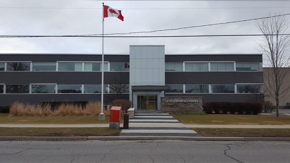 More Photos Of 35 Oak St, Toronto Manufacturing For Lease