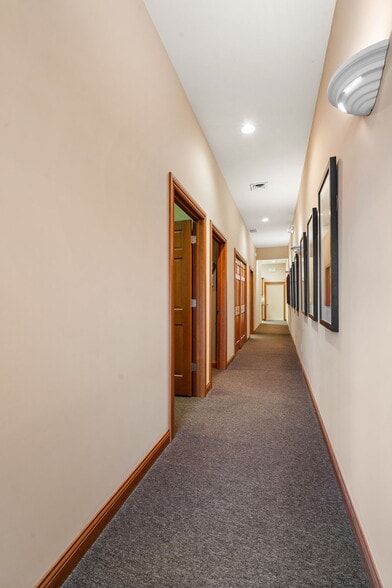 More Photos Of 2502 Beech St, Valparaiso Office For Sale
