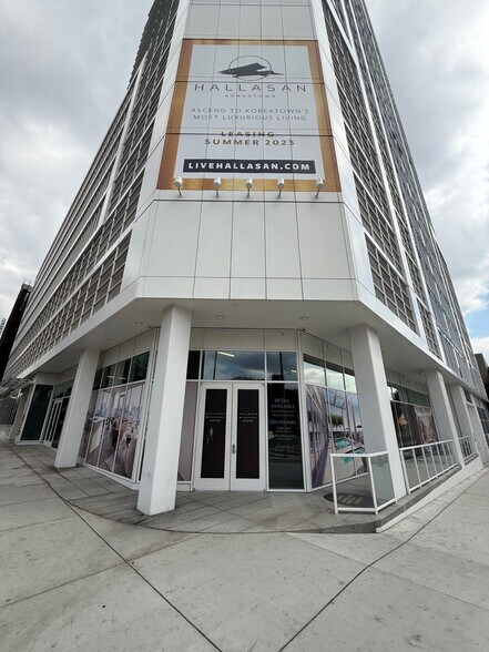 More Photos Of 696 S New Hampshire Ave, Los Angeles Apartments For Lease