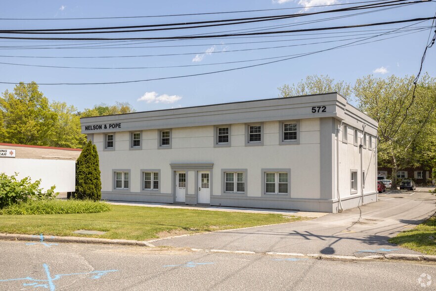 More Photos Of 568-572 Walt Whitman Rd, Melville Office For Sale