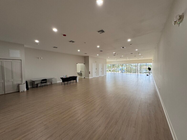 More Photos Of 1680 SE 3rd Ct, Deerfield Beach Loft Creative Space For Lease