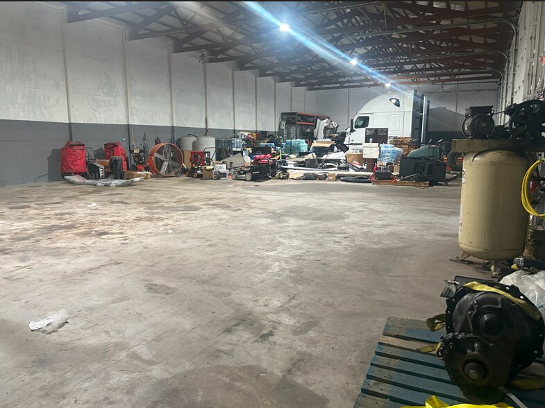 More Photos Of 13747 S Western Ave, Blue Island Warehouse For Sale