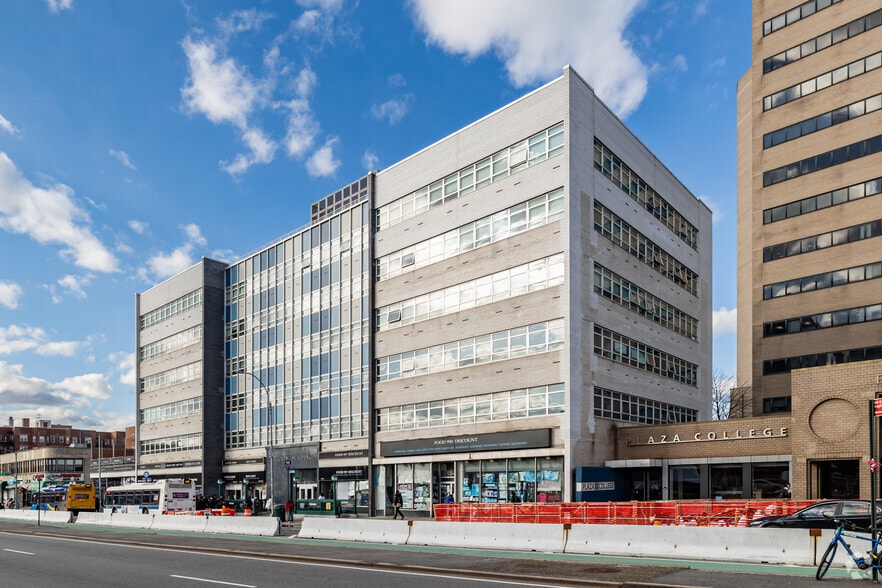 More Photos Of 11801 Queens Blvd, Forest Hills Office For Lease