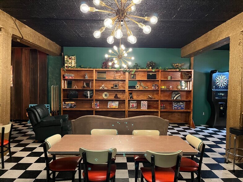 More Photos Of 16902 S Davis St, Galesville Bowling Alley For Sale