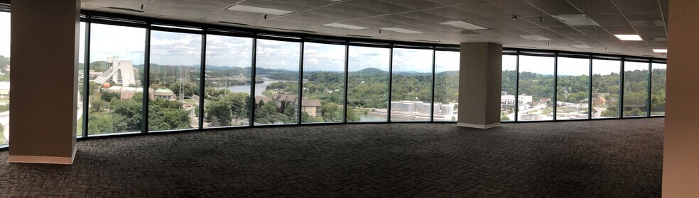 More Photos Of 900 S Gay St, Knoxville Office For Lease