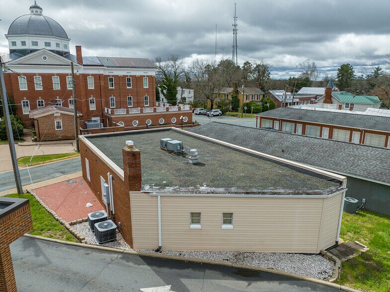 More Photos Of 101 Elm Ave, Louisa General Retail For Lease