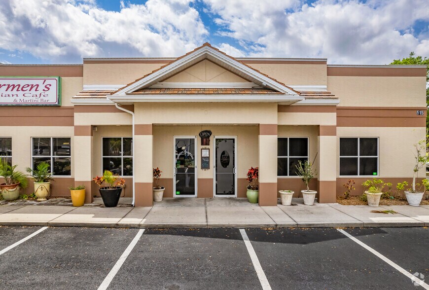 More Photos Of 515 E 27th St, Bradenton Office For Sale