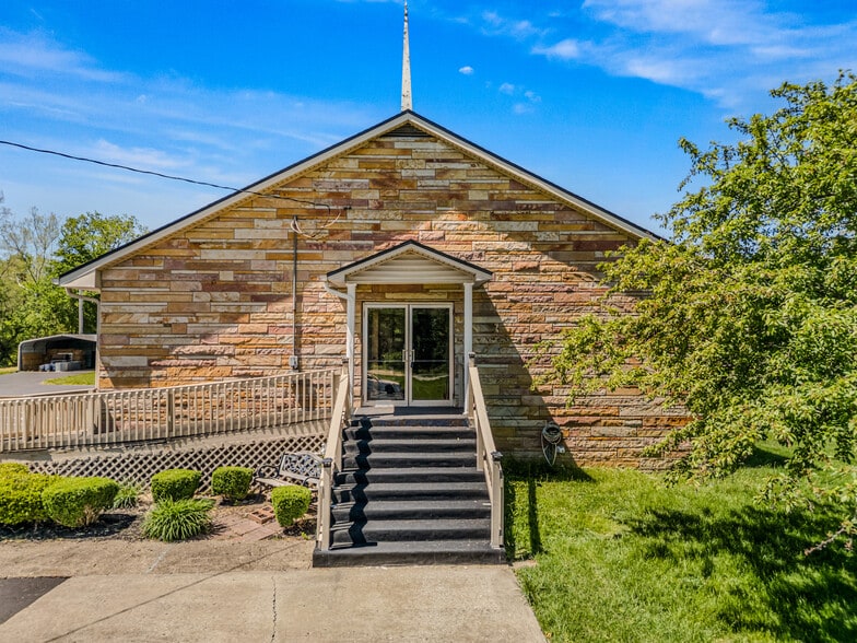 More Photos Of 7990 S 300 W, Columbus Flex For Sale