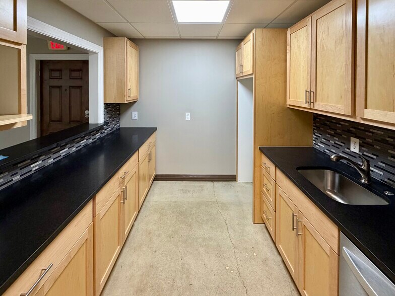 More Photos Of 2525B Lebanon Pike, Nashville Office For Lease