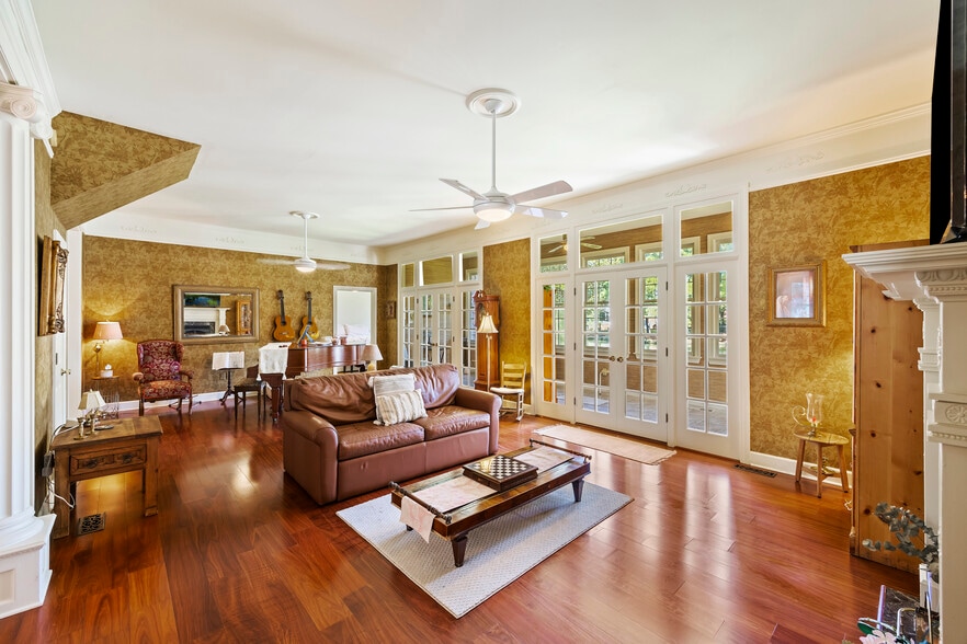 More Photos Of 3168 Stanyarne Dr, Charleston Multifamily For Sale