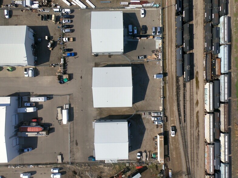 More Photos Of 1075 36 St N, Lethbridge Warehouse For Sale