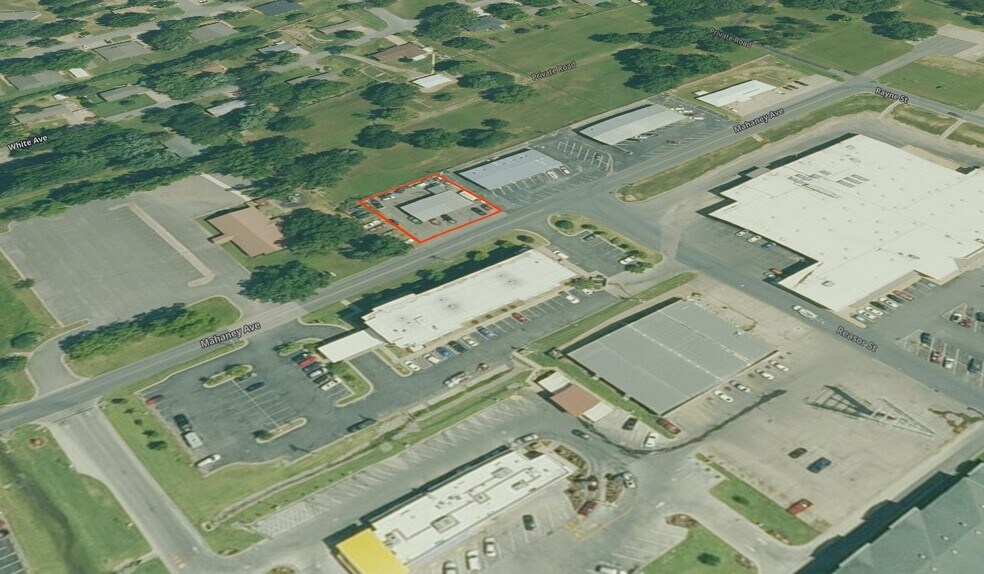 More Photos Of 2113 Mahaney Ave, Tahlequah Service Station For Sale