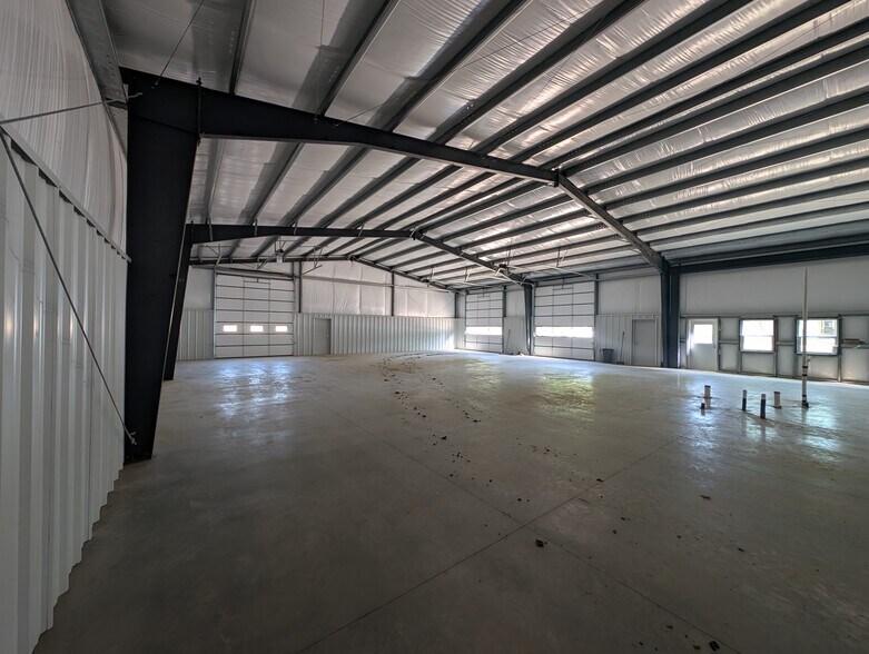 More Photos Of 504 S Eastway Dr, Troutman Warehouse For Lease