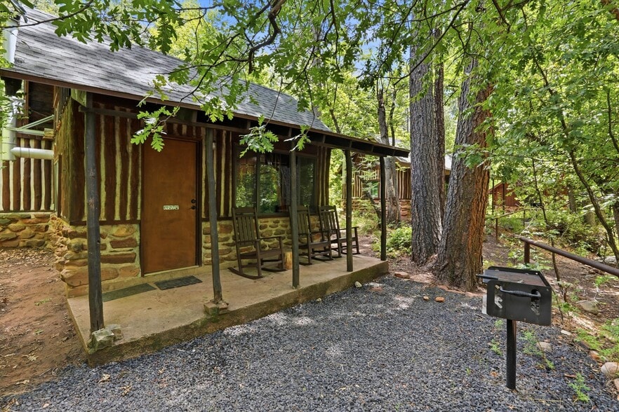 More Photos Of 1355 E Christopher Creek Loop, Payson Hotel For Sale