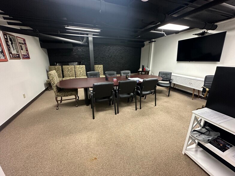 More Photos Of 201-207 E Lafayette St, Jackson Office For Lease