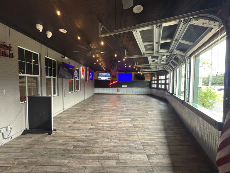 More Photos Of 3419 Alternate 19, Palm Harbor Restaurant For Sale