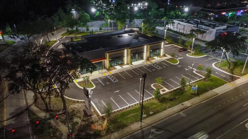 More Photos Of 8730 Baymeadows Rd, Jacksonville Storefront For Lease