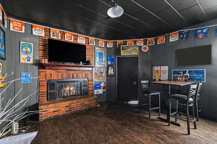 More Photos Of 9500 Saginaw st, Reese Flex For Sale