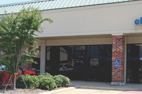 More Photos Of 4508 Coliseum Blvd, Alexandria General Retail For Lease