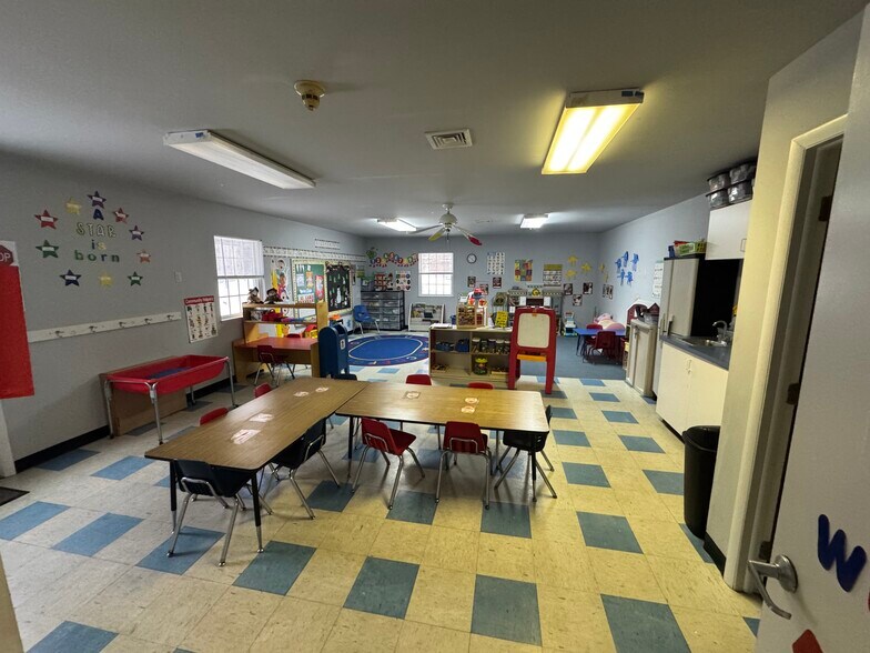 More Photos Of 625 Chambers Rd, York Daycare Center For Lease