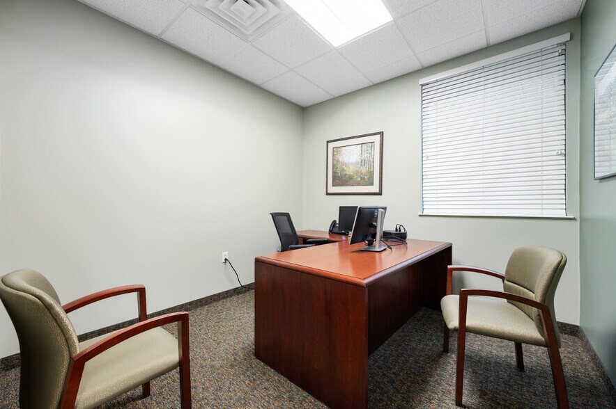 More Photos Of 3000 W White River Blvd, Muncie Office For Sale