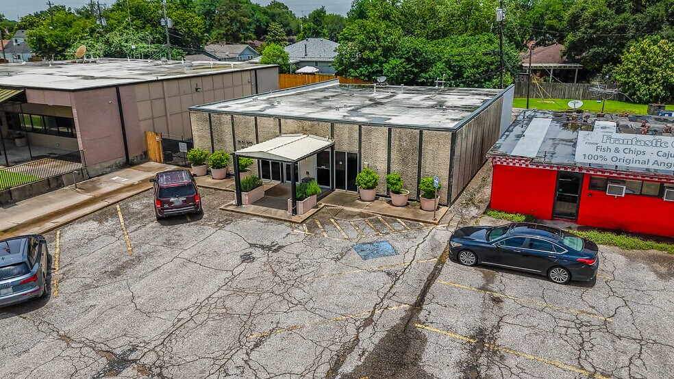 More Photos Of 2205 Clinton Dr, Galena Park Medical For Lease