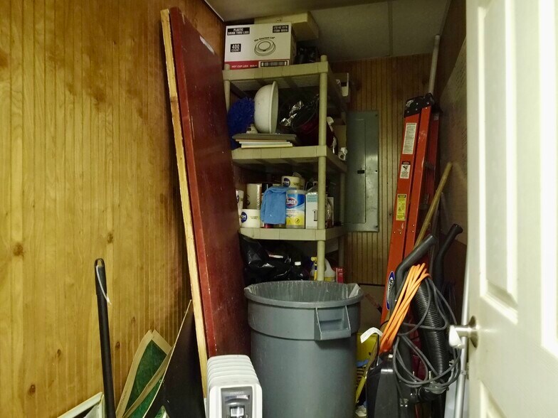 More Photos Of 10423 Flat Shoals Rd, Covington Restaurant For Sale