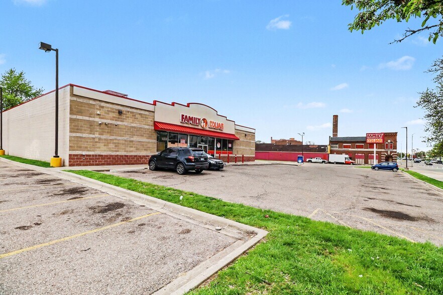 More Photos Of 22200 W Grand River Ave, Detroit Freestanding For Sale