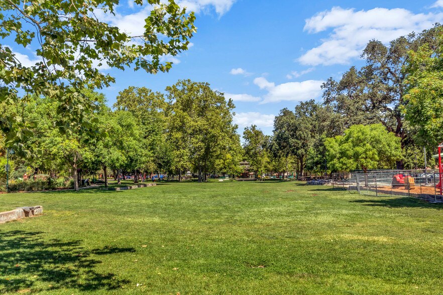 More Photos Of 215 C St, Davis Office Residential For Lease