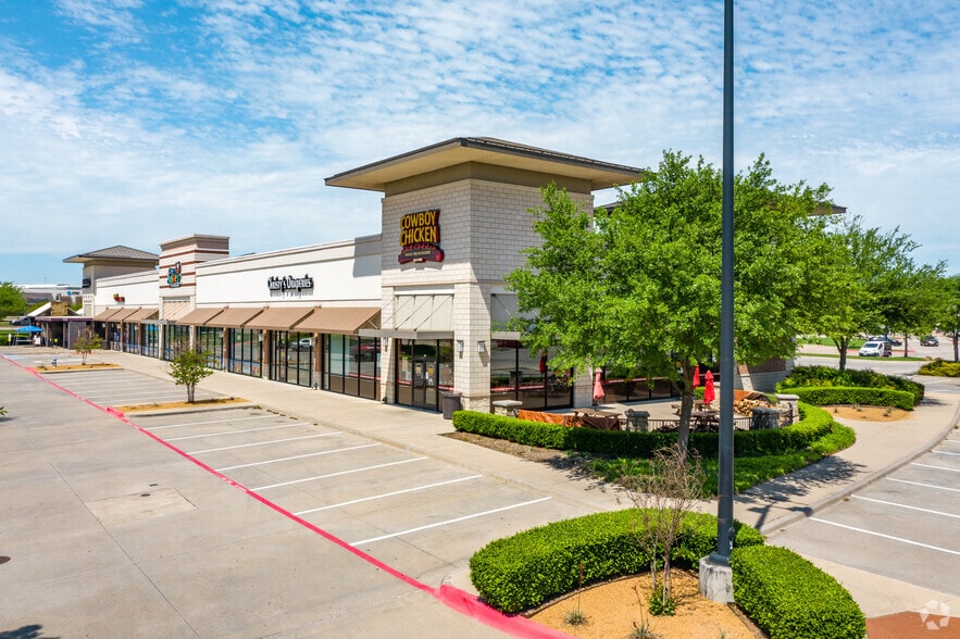 More Photos Of 8300-8412 Preston Rd, Plano Unknown For Lease