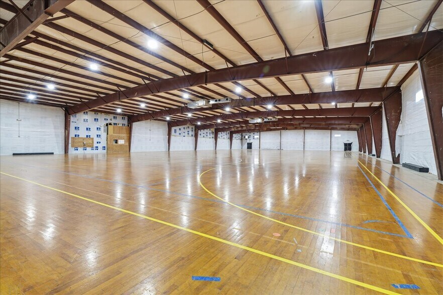 More Photos Of 5001 W Crawford Ave, Connellsville Skating Rink For Sale