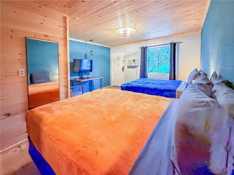 More Photos Of , Eureka Springs Unknown For Sale