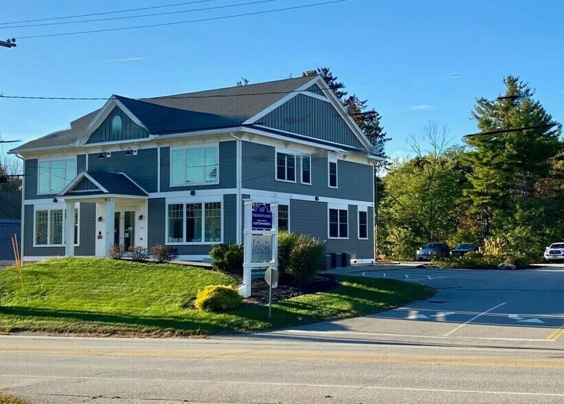 More Photos Of 145 Portsmouth Ave, Stratham Freestanding For Lease