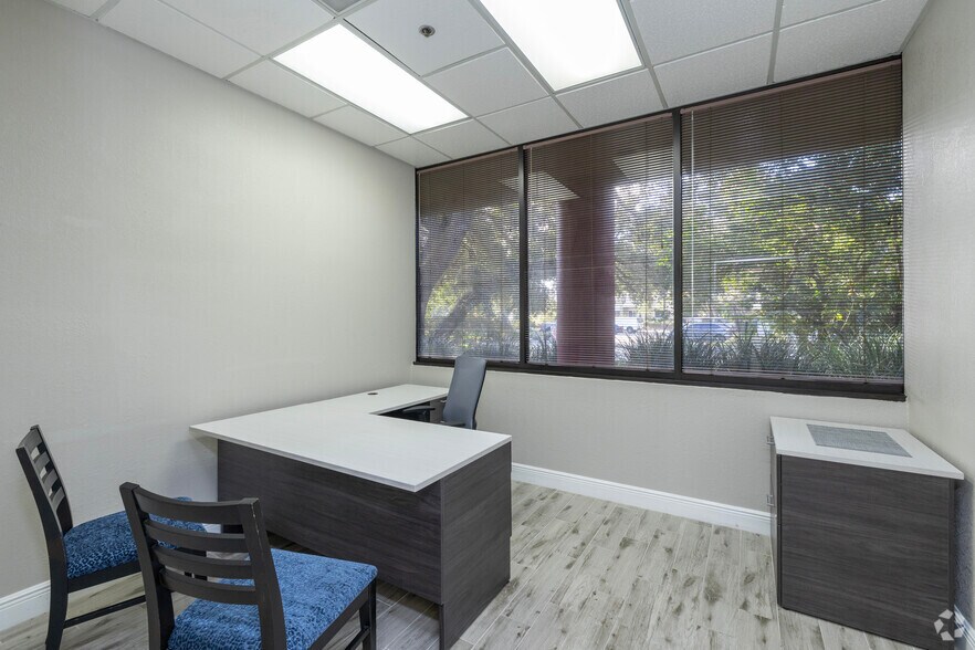 More Photos Of 1211 Tech Blvd, Tampa Manufacturing For Lease