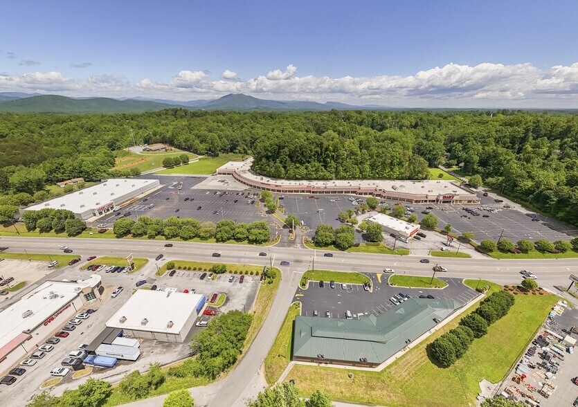 More Photos Of 500 N Main St, Marion Unknown For Lease