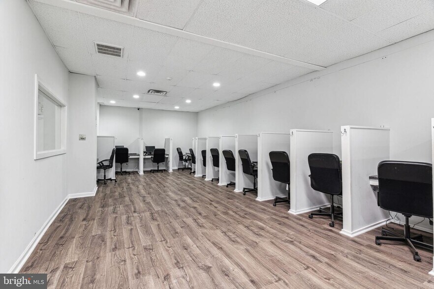 More Photos Of 813-817 N 5th St, Philadelphia Apartments For Lease
