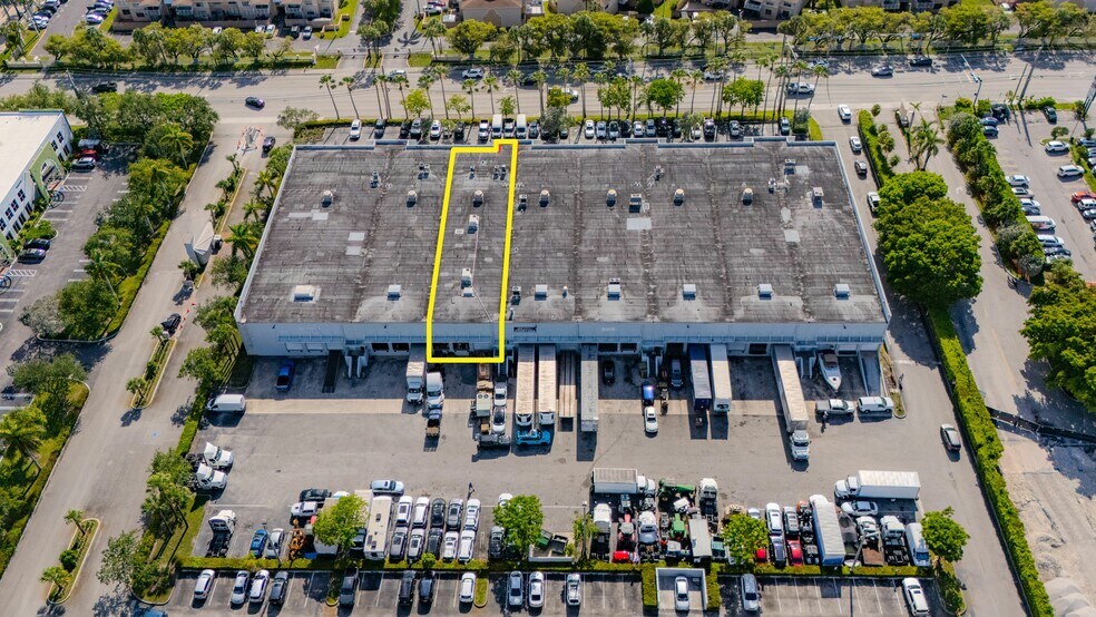 More Photos Of 7851-7863 NW 46th St, Doral Warehouse For Sale