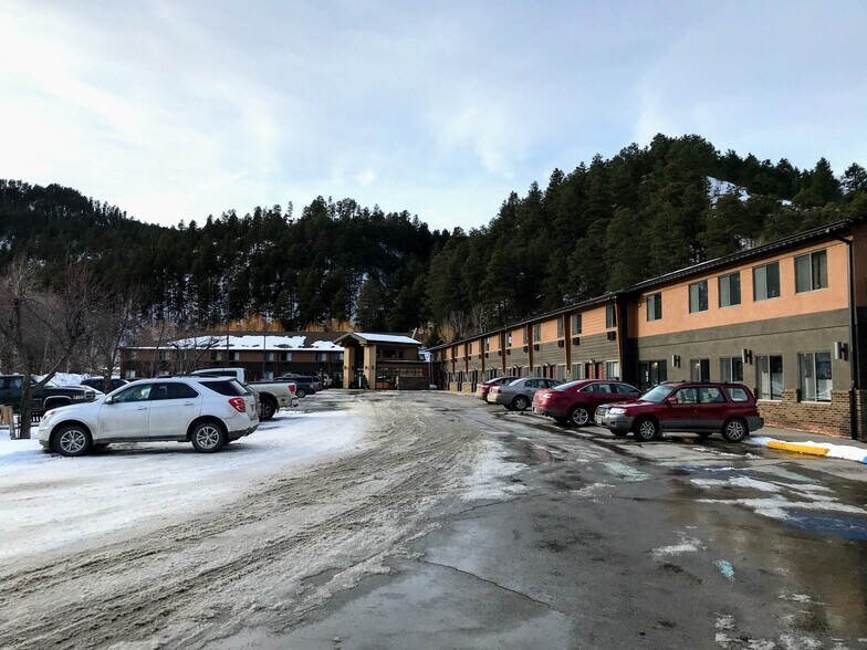 More Photos Of 304 Cliff St, Deadwood Hotel For Sale