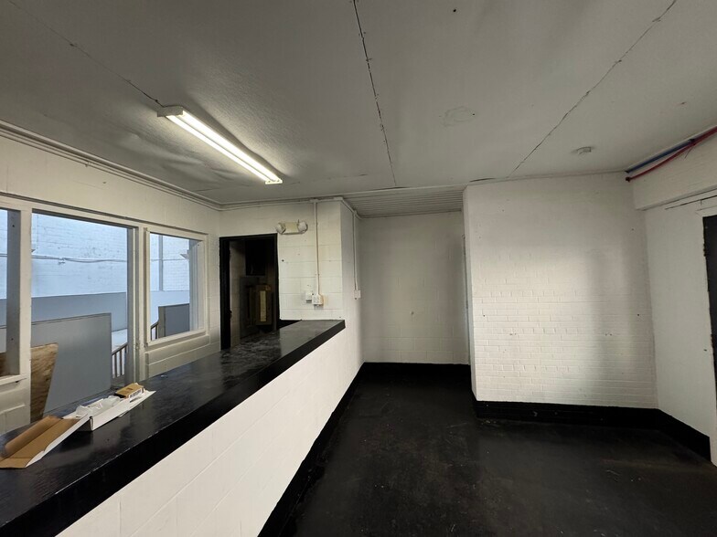 More Photos Of 115 Pioneer Way, Scottdale Warehouse For Sale